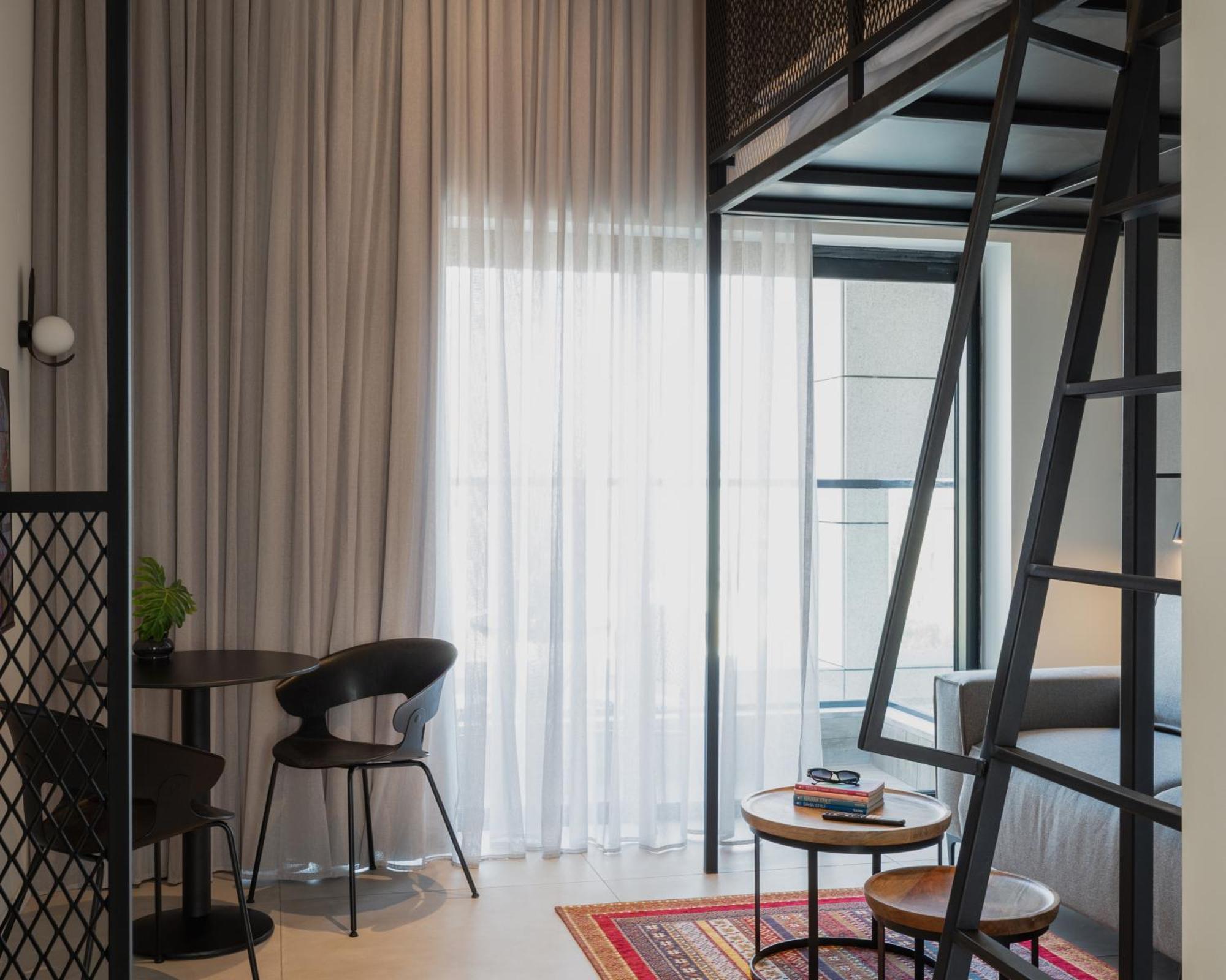 Tayo Studios & Apartments บัตยัม ภายนอก รูปภาพ