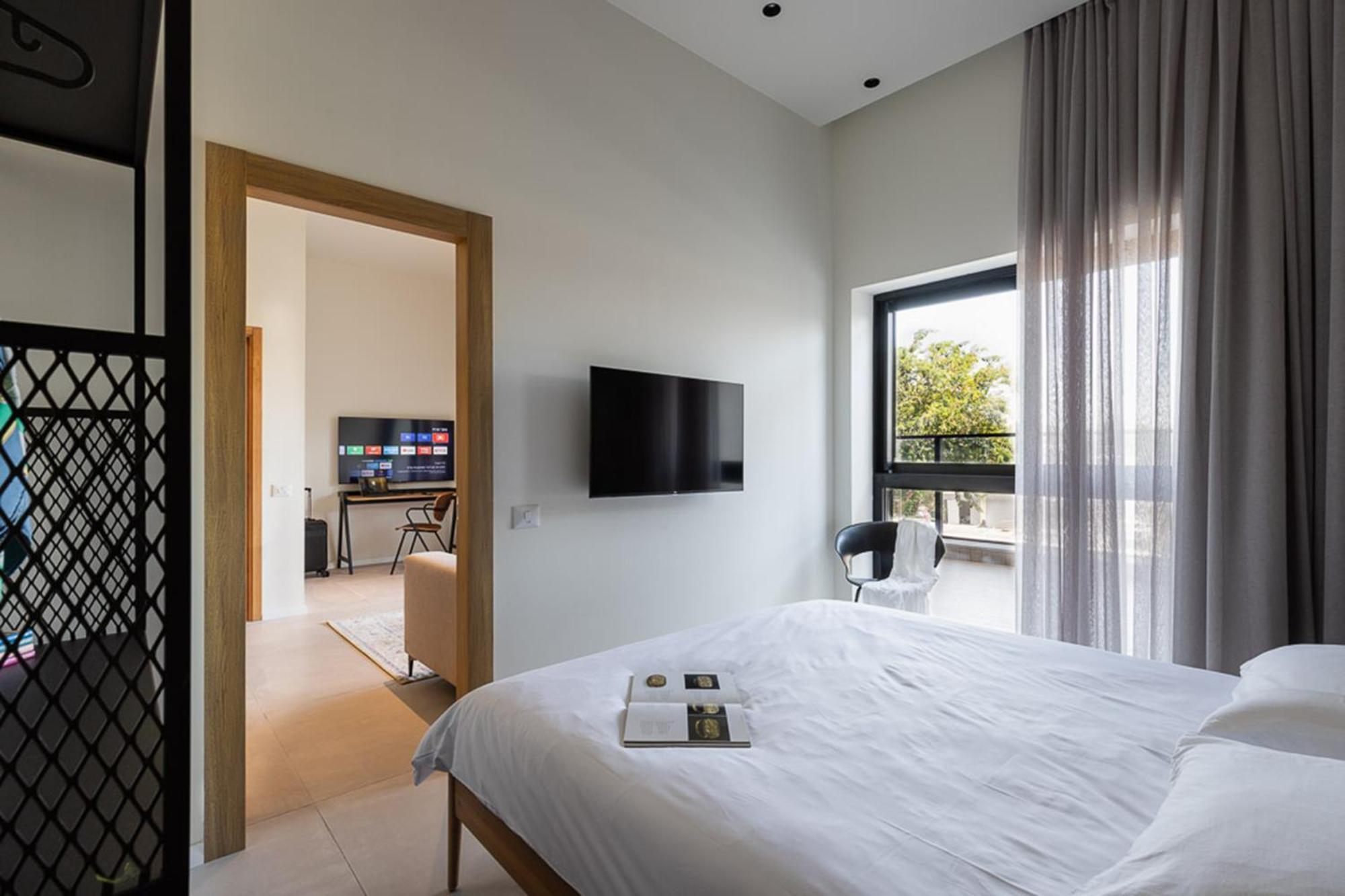 Tayo Studios & Apartments บัตยัม ภายนอก รูปภาพ